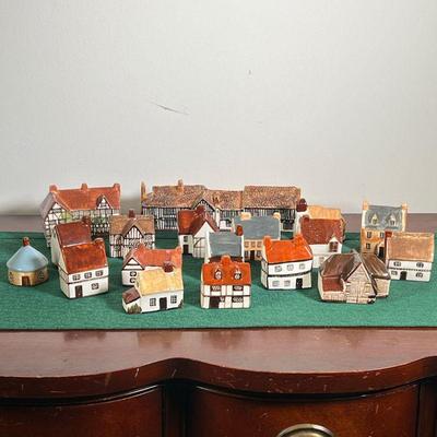 COLLECTION OF CERAMIC ENGLISH HOUSES | Various Fermina English style homes and cottages including a church. Made in England. - l. 10 x w....