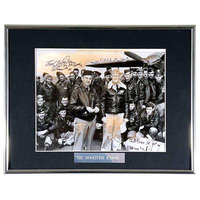[AUTOGRAPH] THE DOOLITTLE RAIDERS | Autograph portrait of the Doolittle raiders with four pen signatures - w. 14.5 x h. 11.5 in (framed) 