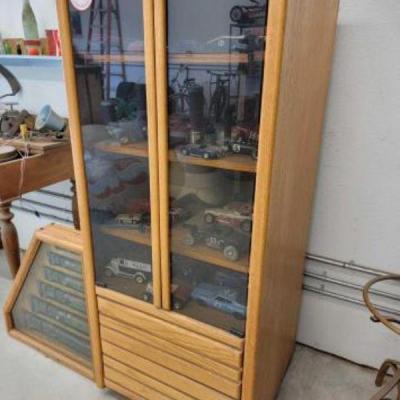 #1522 â€¢ Display Cabinet with Drawers