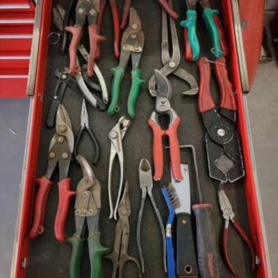 #1128 â€¢ Snap-On Grease and Dust Cao Tool, Pliers, Cleco Pliers, Cutters and More