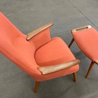 Original Vintage Hans Wegner "Mama Bear" AP27 Lounge Chair & Ottoman AP29