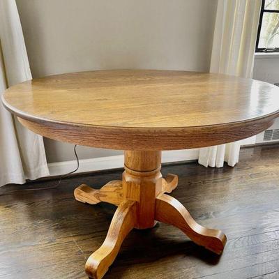 Lot 019-LR: Antique Pedestal Table

Features: Substantial, quarter-sawn oak antique pedestal table. No chairs available.

Dimensions:...