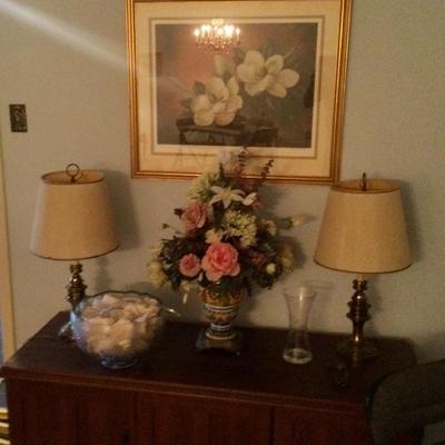 Lamps, flower arraignments 