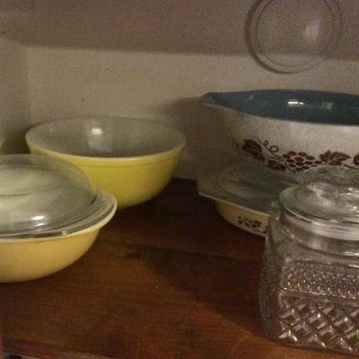 Pyrex bowls and covered dishes