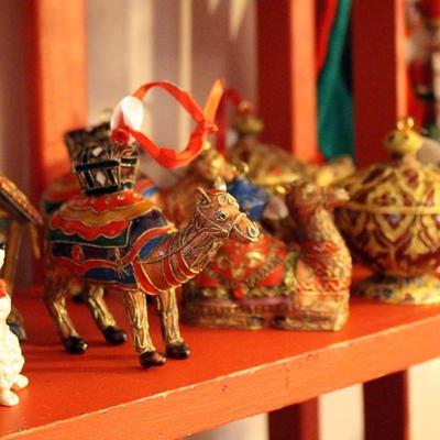 CloisonnÃ© ornaments â€™ 