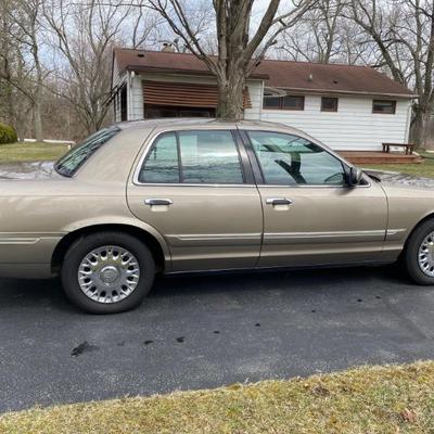 2003 Mercury Grand Marquis GS/4s / Miles 87075 /great  condition. 