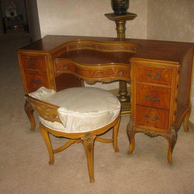 beautiful desk and stool                                 buy it now $ 189.00