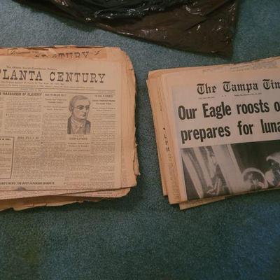 Old replica newspapers and old newspapers