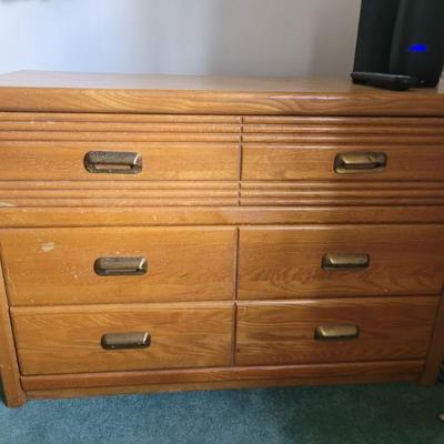 Double dresser in good condition