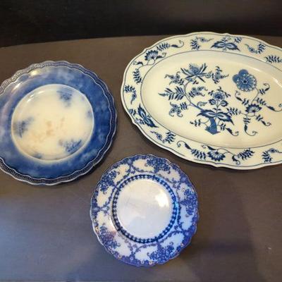 Vintage BLUE DANUBE Scalloped Edge Platter and 2 Flow Blue Pieces 