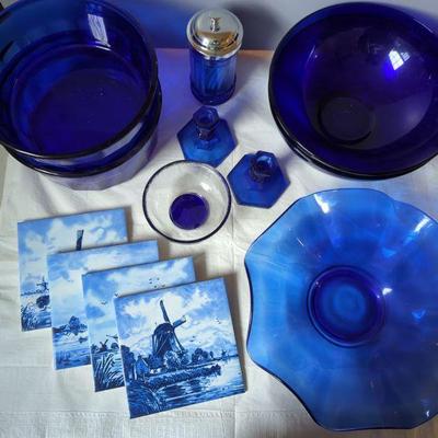 Blue ruffle bowl 11.5" diameter, 3.25 tall, round bowl 10.25 diameter 4" tall, 