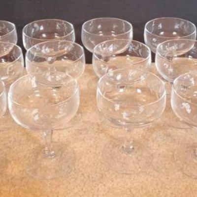 18 TIMELESS Shallow Clear CHAMPAGNE COUPE Glasses 