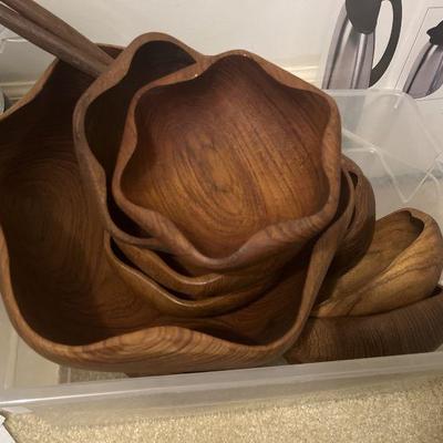 Scalloped Edge Wooden Salad Bowl, Wooden Serving Utensils and 11 Serving Bowls 