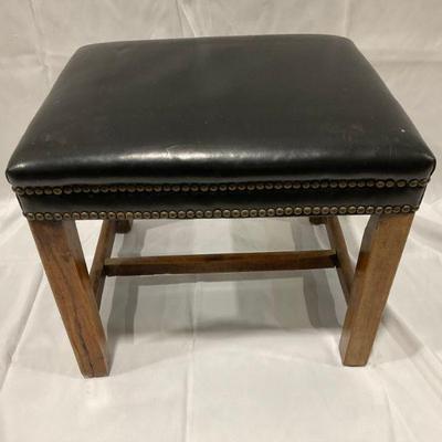 Chesterfield Leather Footrest