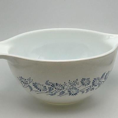 PYREX Colonial Mist Mixing Bowl With Handles
