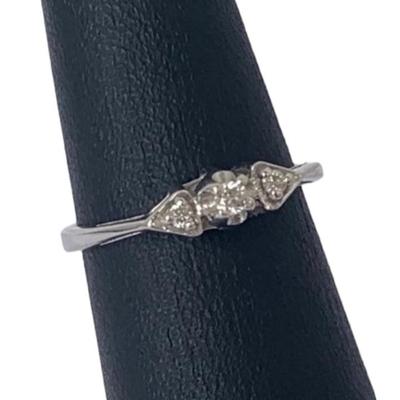 14K White Gold Ring with 3 smallish diamonds (gem tested)