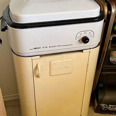 Newer Nesco roaster with vintage stand