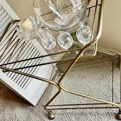 Fabulous 1960s brass and glass bar cart in excellent condition 
