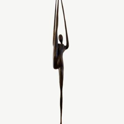 CLOSE UP BRONZE BALLERINA