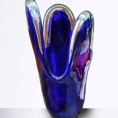 COBALT BLUE ART GLASS VASE
