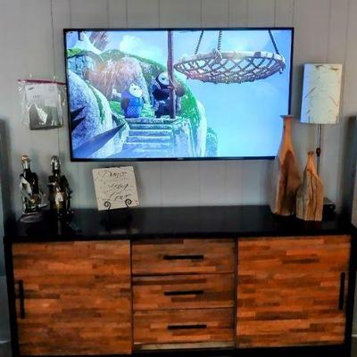 TV CONSOLE MADE WITH RECLAIMED WOOD AND SAMSUNG FLATSCREEN