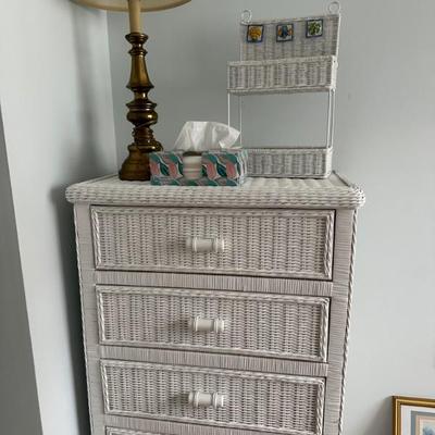 Wicker chest of drawers