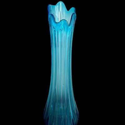 Swung Vase 