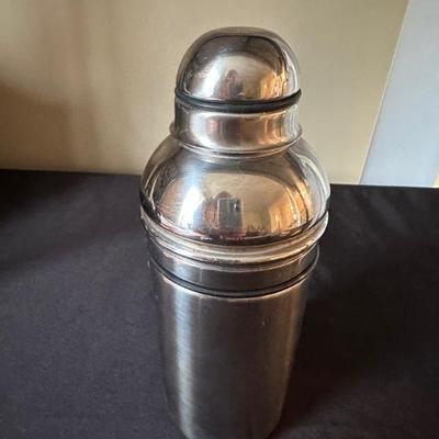Cocktail shaker