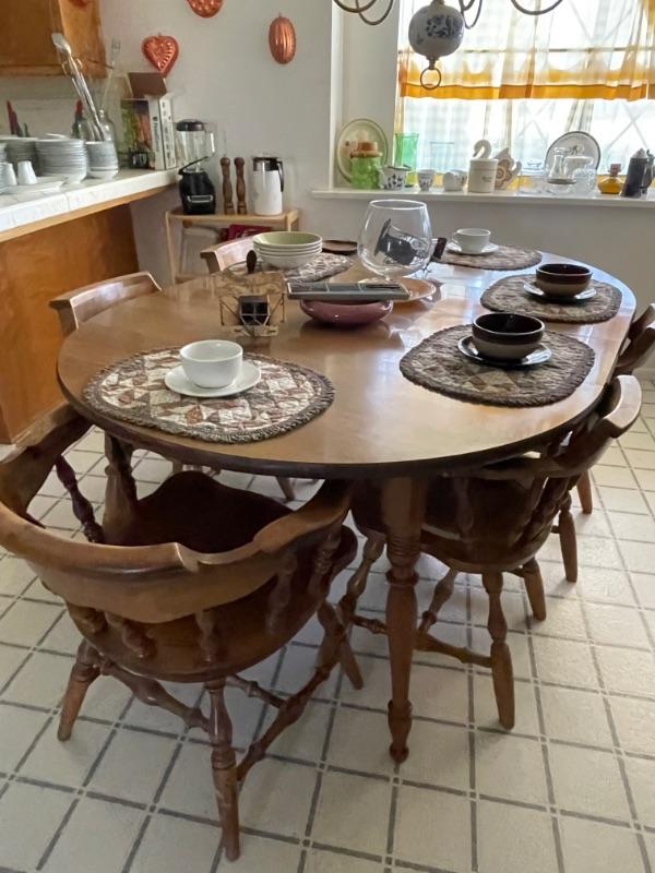 Go2Girlz Presents Tehachapi 2 Day 2 Hours Only ! Generator Dining Set Retro Items Hutch