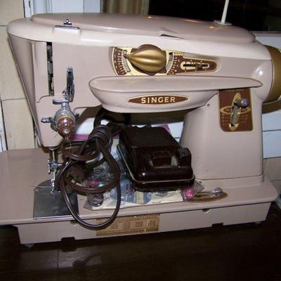 Vintage Singer Sewing Machine