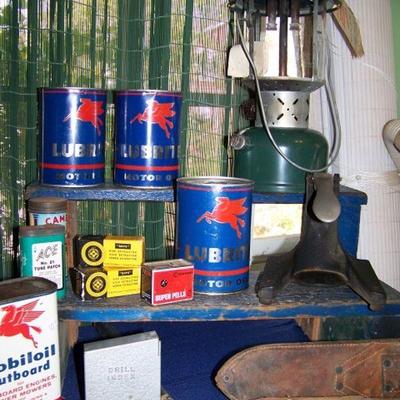 Vintage Mobile Oil Pegasus Oil Cans