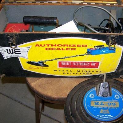 Vintage Metal Detector