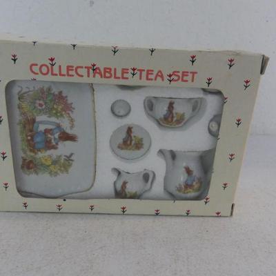 Vintage Miniature/Dollhouse Peter Rabbit Tea Set - New in Box