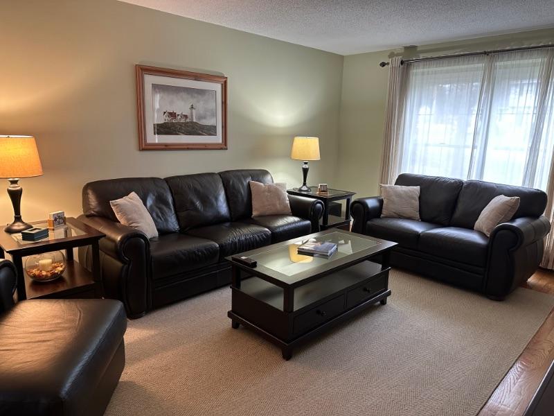 Great Farmington sale filled with like new leather set and other