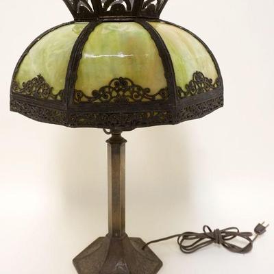 1022	ANTIQUE TABLE LAMP W/GREEN SLAG GLASS SHADE, APPROXIMATELY 23 IN HIGH
