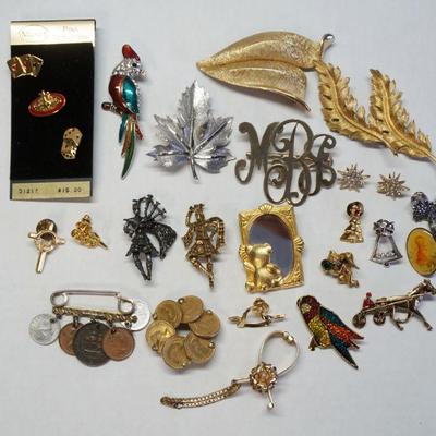 1268	LOT OF COSTUME JEWELRY PINS INCLUDING CREED 12 K GOLD FILLED CULTURED PEARL PIN, AS FOUND
