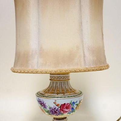 1017	PORCELAIN CROWN SAXONY TABLE LAMP W/HAND PAINTED FLOWERS, APPROXIMATELY 18 IN HIGH

