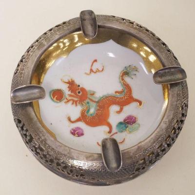 1063	900 SILVER ASIAN ASHTRAY W/DRAGON DESIGN CHINA INSERT, 4.87 OZT TOTAL WEIGHT
