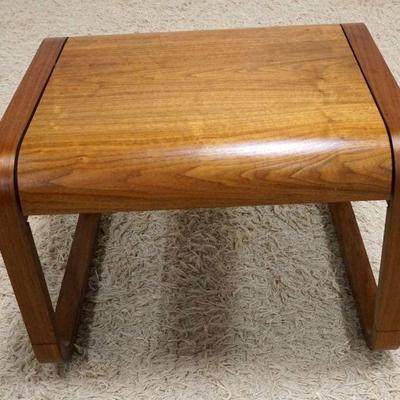 1134	MIDCENTURY MODERN MUELLER BENTWOOD END TABLE, APPROXIMATELY 24 IN X 21 IN X 18 IN HIGH
