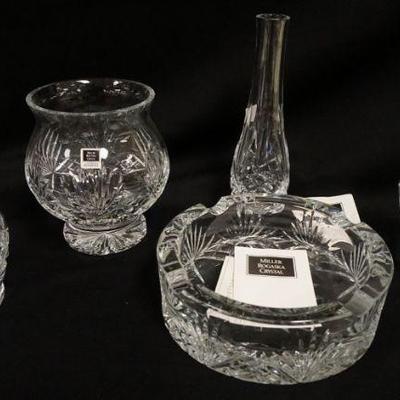 1190	MILLER ROGASKA 5 PIECE LOT OF ASSORTED CRYSTAL INCLUDING VASES, ASH TRAY, BOWLS, TALLEST APPROXIMATELY 8 1/4 IN HIGH

