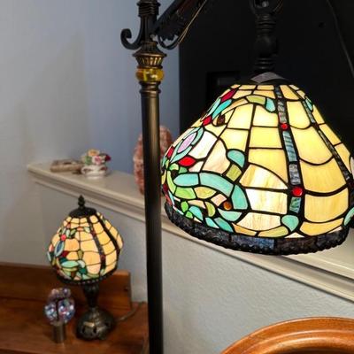 Dale Tiffany lamp-Antiques Roadshow collection 