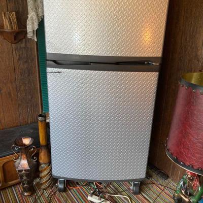 Gladiator refrigerator/freezer
