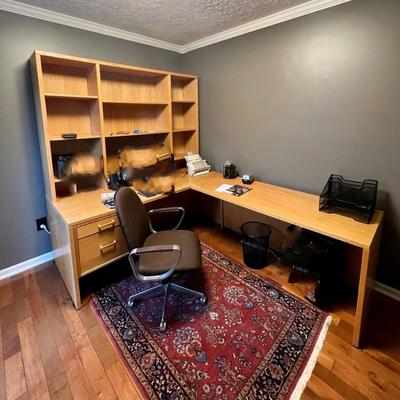 Desk, chair and carpet available 