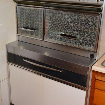 60'S Stove can be PRE-SOLD. Send message if interested.