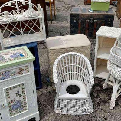 Lot 127-G: Vintage Powder Room Accent Pieces

Features: 
â€¢	An eight-item assortment of wicker, rattan and wooden items
â€¢	Includes...