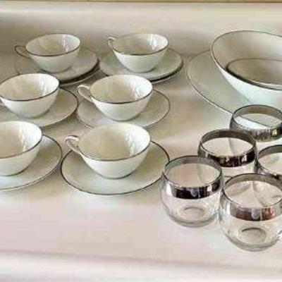 Lot 120-K: Noritake â€œColonyâ€ China

Features: 
â€¢	Made in Japan
â€¢	Pattern: Colony (#5932)
â€¢	Incomplete set: 8 dinner plates, 2...
