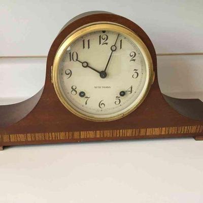 Lot 097-K: Vintage Seth Thomas Mantel Clock

Features: 
â€¢	Model No. E511-003
â€¢	No key available

Dimensions: 16.75â€W x 4â€D x...