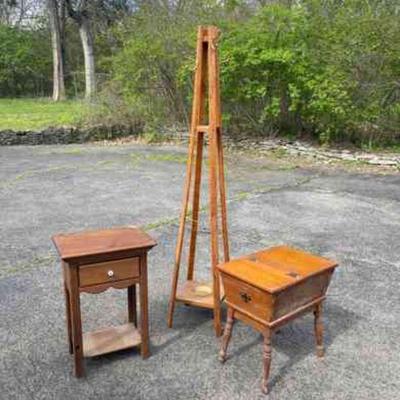 Lot 038-G: Side Tables and Hall Tree

Features:
â€¢	Antique clothes tree
â€¢	Mid-century end table with lidded storage compartment
â€¢...