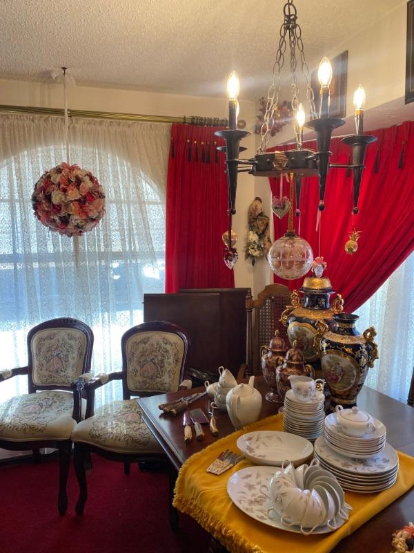 Red Velvet Estate Sale