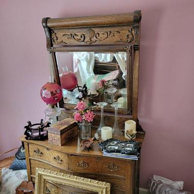 VICTORIAN OAK CHEST OF DRAWERS WITH MIRROR